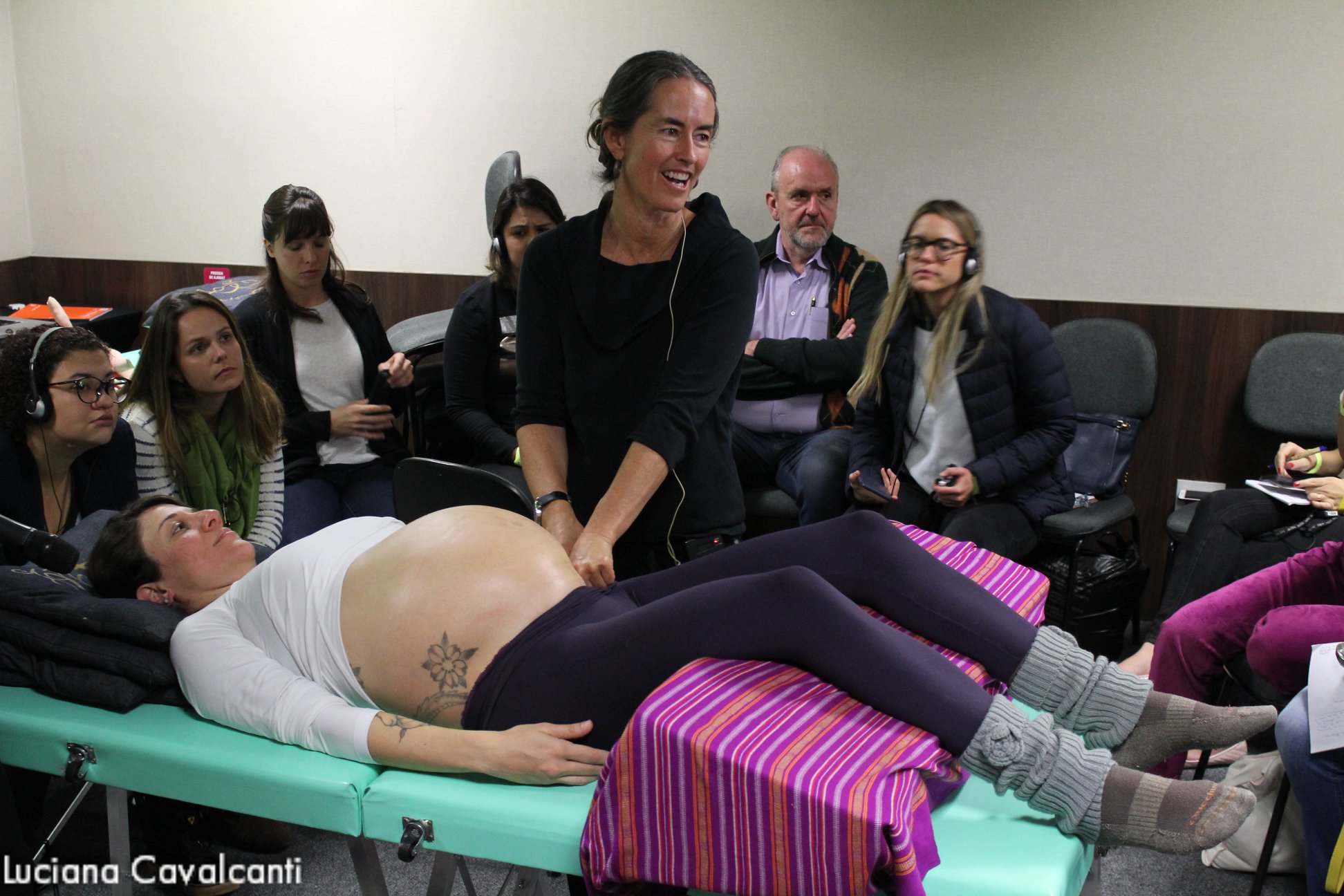 Brazil 2018 Nicole inguinal ligament Breech Balancing Midwife Examining pregnant woman