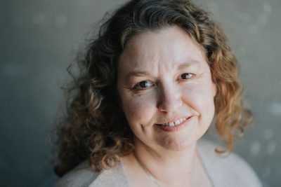 2018.April .Robin Final 17 1 3 3 1 400x267