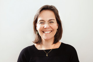 Headshot Joyce 1 3 2