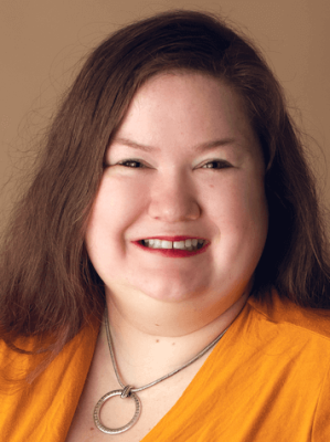 Mandi Headhot 3 2 1 299x400