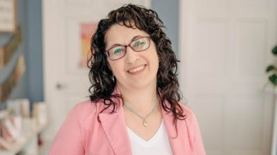 Heidi Duncan 2024 headshot wide 400x225