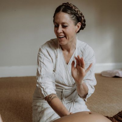 Spinning Babies This path is designed for bodyworkers and midwives, doctors and nurses who seek deeper knowledge of prenatal bodywork to support fetal positioning and address pregnancy-related pain from a Spinning Babies® perspective. By becoming a Spinning Babies® Aware Practitioner, you’ll gain specialized skills to help alleviate discomfort and optimize fetal position.